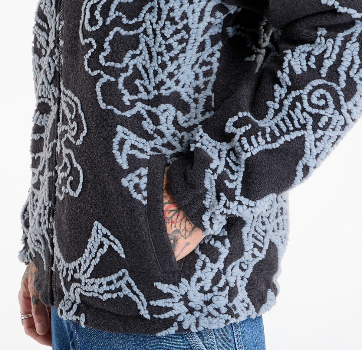 HAKU REVERSIBLE JACKET - RIPNDIP