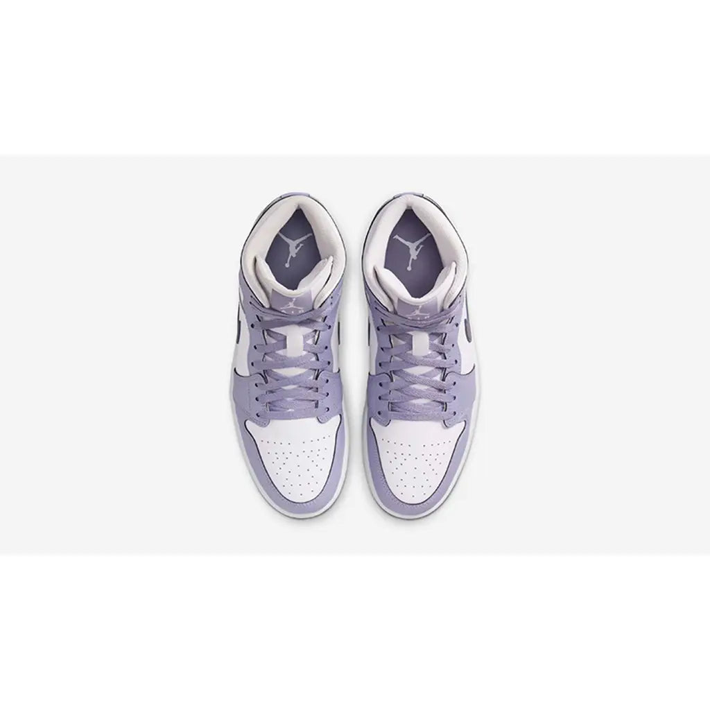 Nike Air Jordan 1 mid Purple Nebula