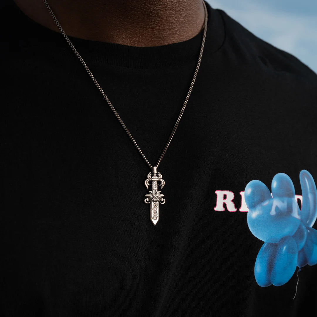 NERM DAGGER NECKLACE ( SILVER ) - RIPNDIP