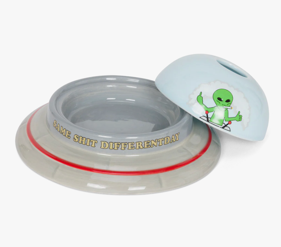 UFO CERAMIC ASHTRAY ( MULTI ) - RIPNDIP